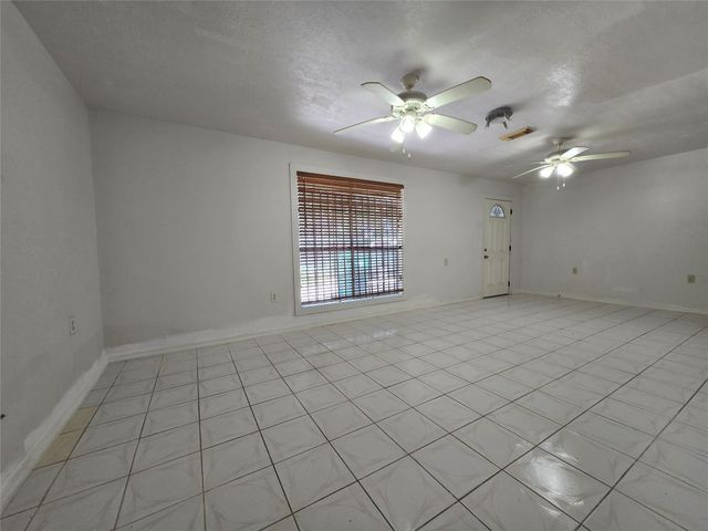 9621 Sweetwater Lane, Houston, TX 77037