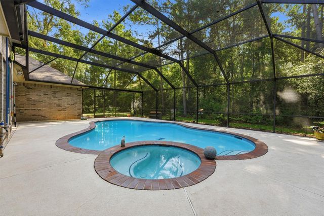 29910 Commons Superior Drive, Huffman, TX 77336