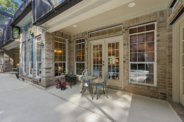 29910 Commons Superior Drive, Huffman, TX 77336