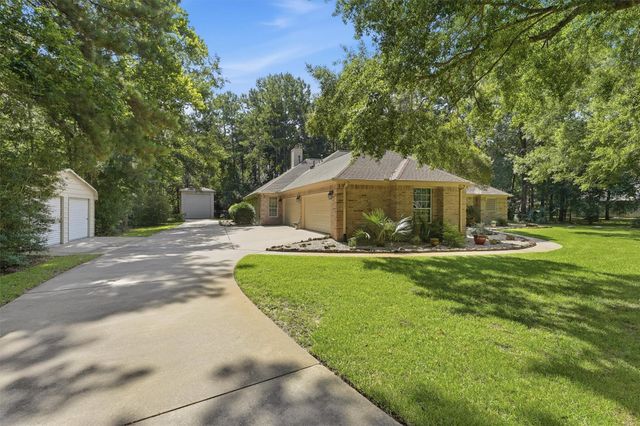 29910 Commons Superior Drive, Huffman, TX 77336