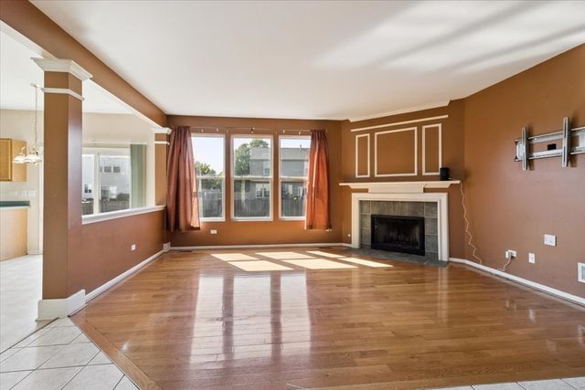 105 Forsythia Street, Bolingbrook, IL 60490