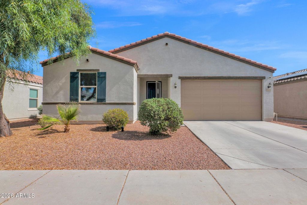 Image 1 of property listing at 1818 E GROVE Street, Phoenix, AZ 85040