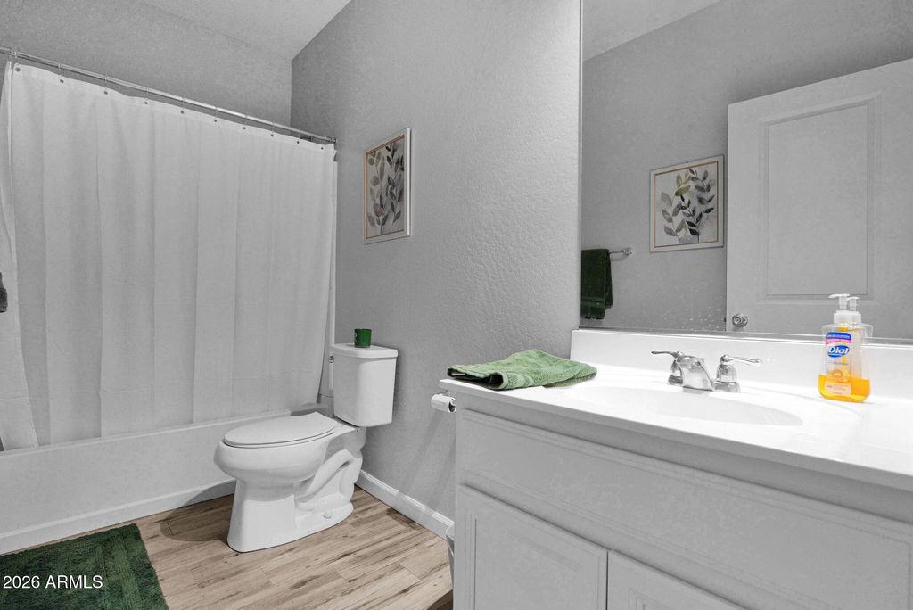 Image 20 of property listing at 1818 E GROVE Street, Phoenix, AZ 85040