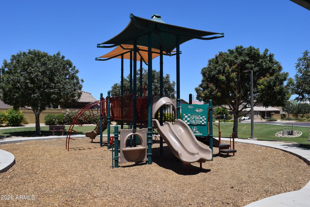 Image 30 of property listing at 1818 E GROVE Street, Phoenix, AZ 85040