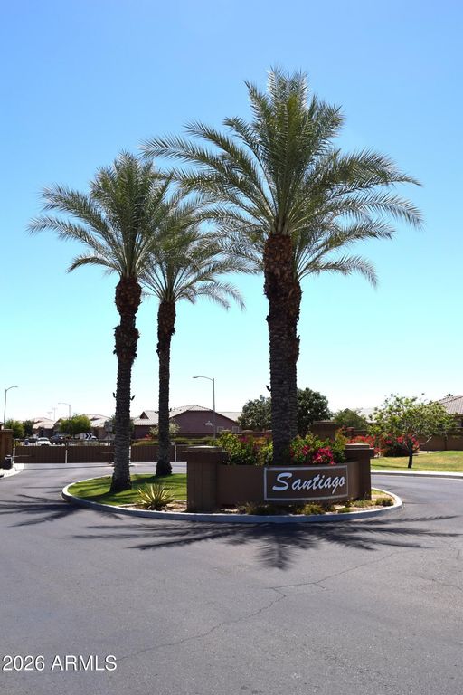 Image 32 of property listing at 1818 E GROVE Street, Phoenix, AZ 85040