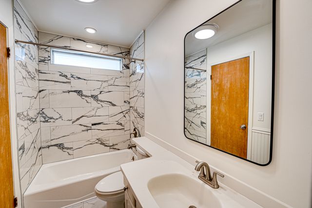 1015 Wilson Avenue, Wheaton, IL 60189