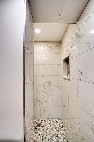 1015 Wilson Avenue, Wheaton, IL 60189
