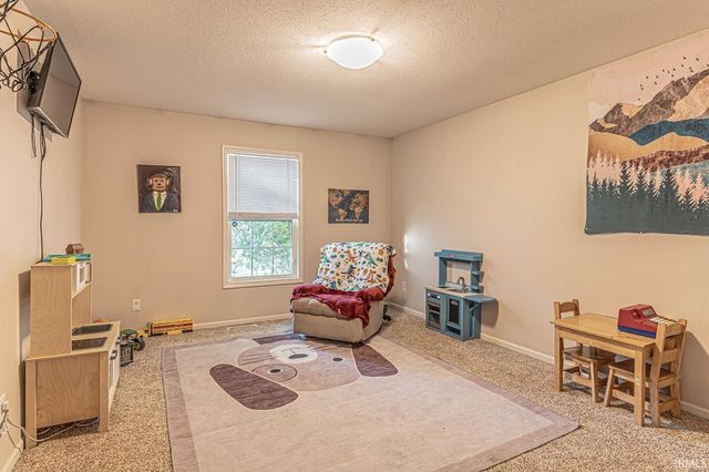 20467 Fieldstone Crossing Drive, Goshen, IN 46528