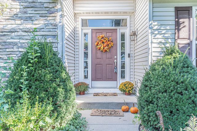 20467 Fieldstone Crossing Drive, Goshen, IN 46528