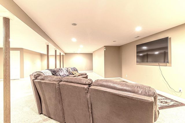 20467 Fieldstone Crossing Drive, Goshen, IN 46528