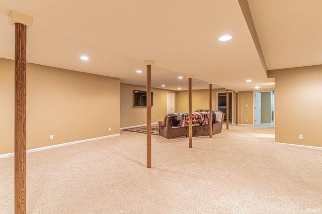 20467 Fieldstone Crossing Drive, Goshen, IN 46528