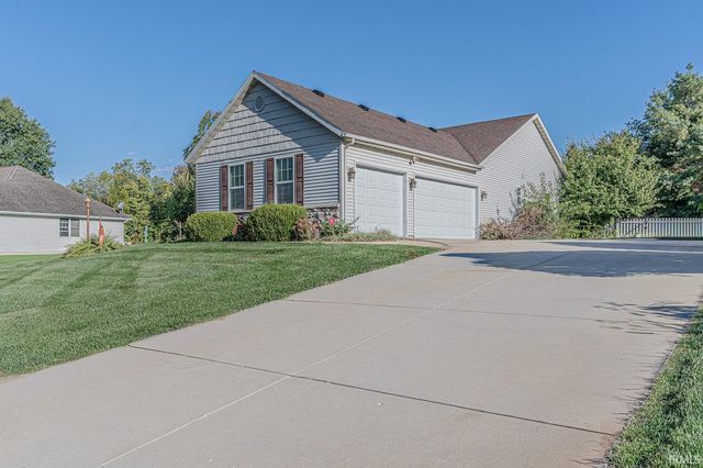 20467 Fieldstone Crossing Drive, Goshen, IN 46528