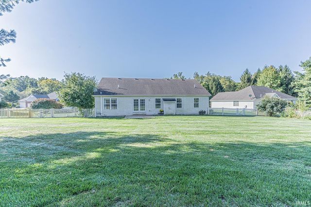 20467 Fieldstone Crossing Drive, Goshen, IN 46528