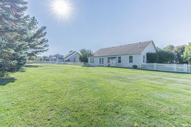 20467 Fieldstone Crossing Drive, Goshen, IN 46528