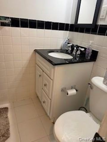 13-03 Bell Boulevard 3rd Fl, Bayside, NY 11360