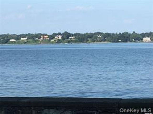 13-03 Bell Boulevard 3rd Fl, Bayside, NY 11360