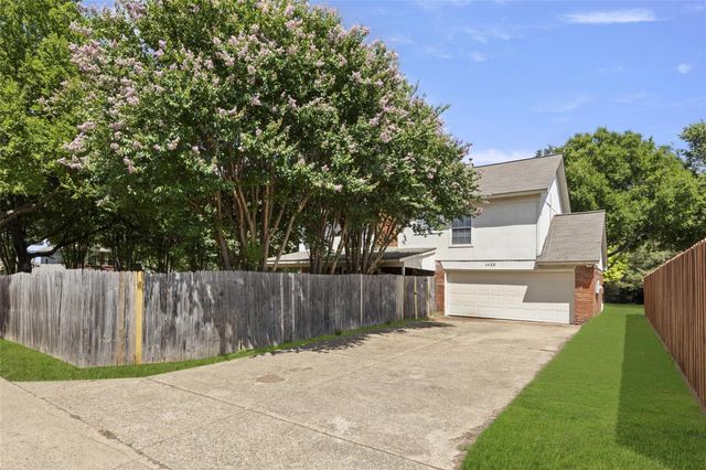1423 Holveck Drive, Cedar Hill, TX 75104