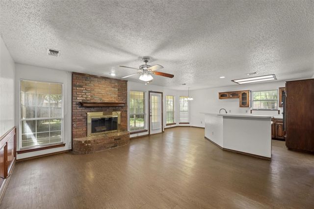1423 Holveck Drive, Cedar Hill, TX 75104
