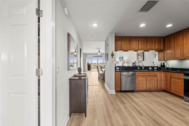 425 150TH AVENUE 2303, Madeira Beach, FL 33708