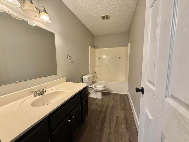 1815 Watts Road, Benton, AR 72015