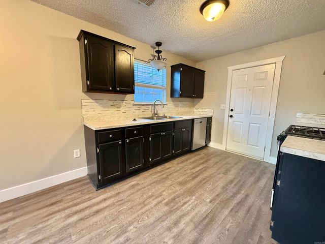 1815 Watts Road, Benton, AR 72015