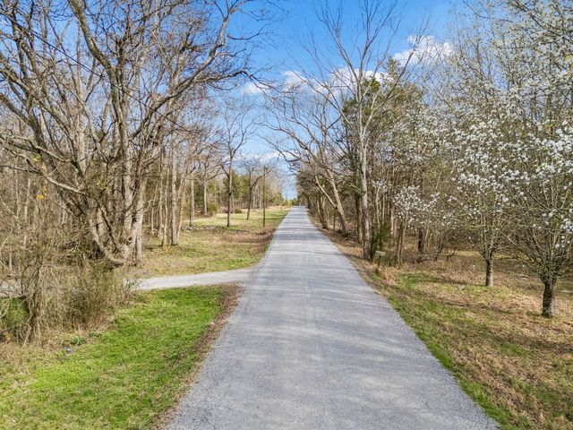 7 Paschal Rd, Unionville, TN 37180