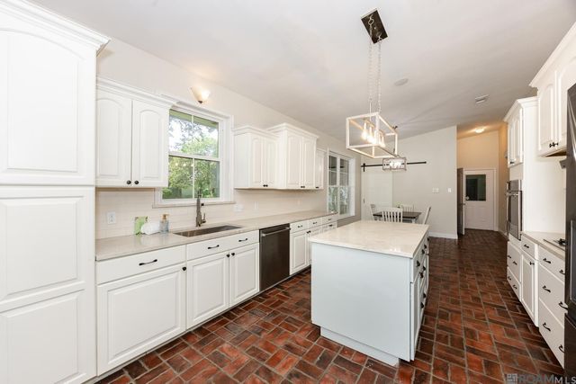 3171 Emily Dr, Port Allen, LA 70767