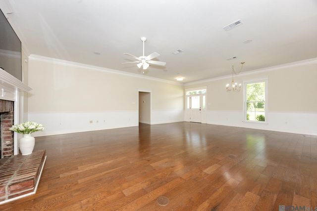 3171 Emily Dr, Port Allen, LA 70767