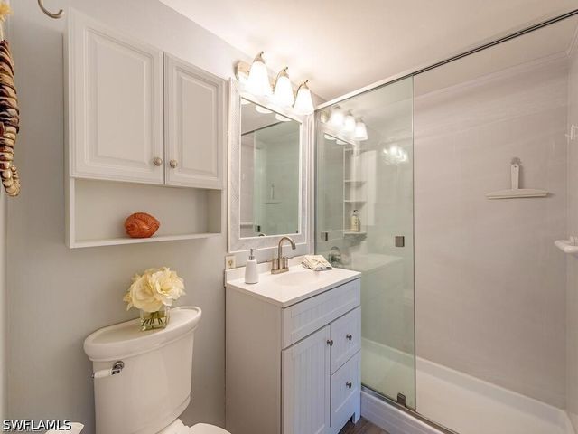 1 Bluebill AVE 709, Naples, FL 34108