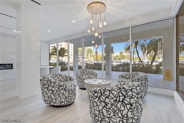 1 Bluebill AVE 709, Naples, FL 34108