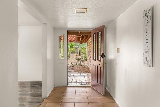 5901 E Cactus Wren Road, Paradise Valley, AZ 85253