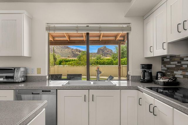 5901 E Cactus Wren Road, Paradise Valley, AZ 85253