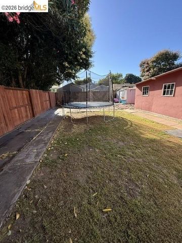 1376 Elm Street, Pittsburg, CA 94565