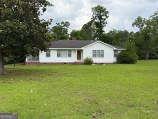 703 N Main Street, Swainsboro, GA 30401