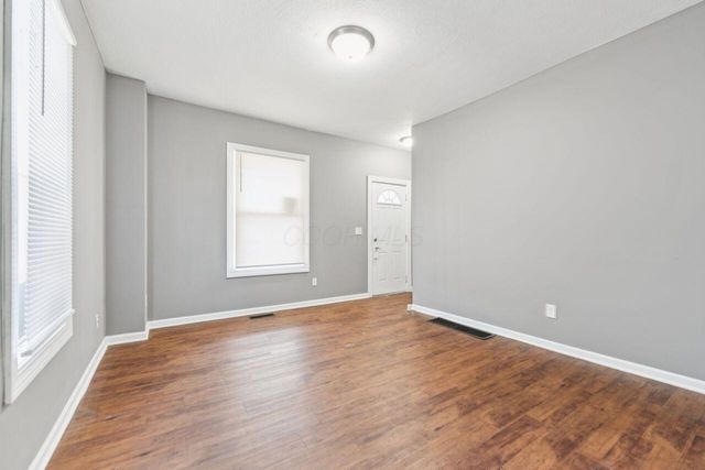 274 E Barthman Avenue, Columbus, OH 43207