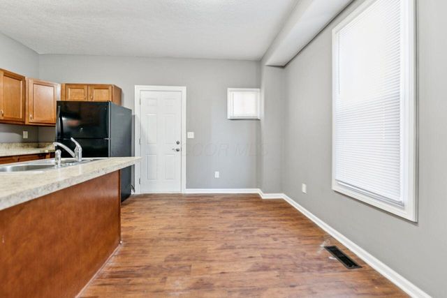 274 E Barthman Avenue, Columbus, OH 43207