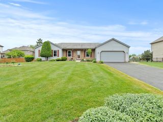 3721 Bunker Hill Drive, Algonquin, IL 60102