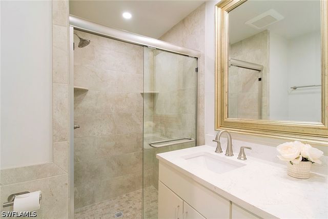 2011 Gulf Shore BLVD N 56, Naples, FL 34102