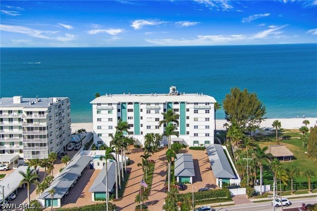2011 Gulf Shore BLVD N 56, Naples, FL 34102