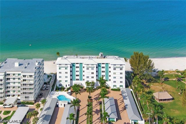 2011 Gulf Shore BLVD N 56, Naples, FL 34102