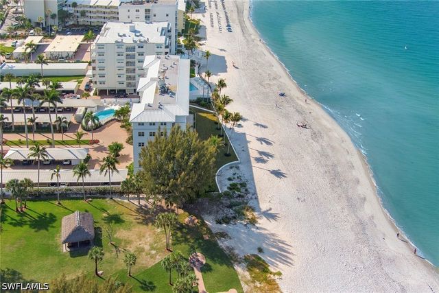 2011 Gulf Shore BLVD N 56, Naples, FL 34102