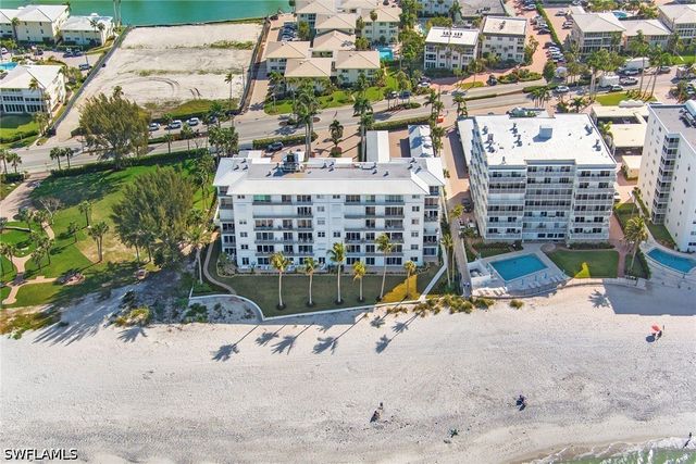 2011 Gulf Shore BLVD N 56, Naples, FL 34102