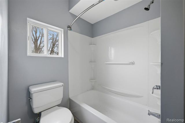 9665 River Street, Clay, MI 48001