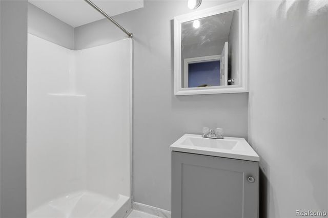 9665 River Street, Clay, MI 48001