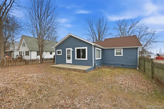 9665 River Street, Clay, MI 48001