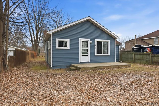 9665 River Street, Clay, MI 48001