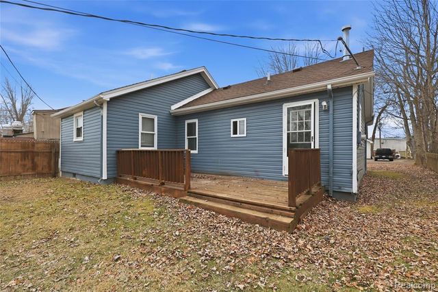 9665 River Street, Clay, MI 48001