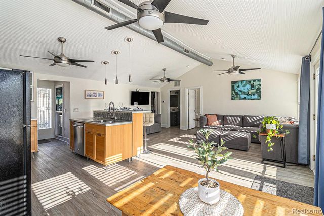 7351 Selma Drive, Fenton, MI 48430