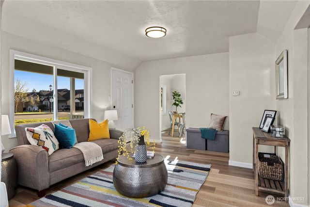1300 Yuma Street, Milton, WA 98354