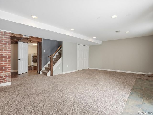 29750 Bristol Lane, Bingham Farms, MI 48025